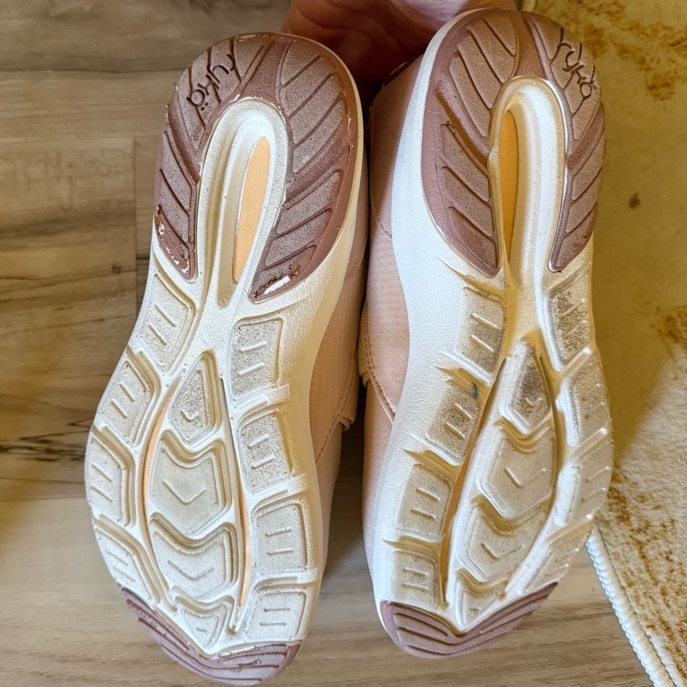 Ryka Women's Peach Flats - Picture 4 of 6
